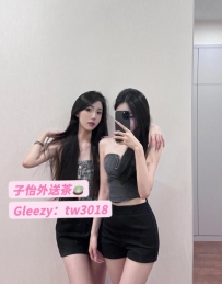 #雙飛 #3P #可單約    左邊: 162-20歲-C奶-45kg  右邊: 158-21歲-C奶-45kg