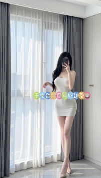 優子 166.49.E.23歲  ➡️職業：現役空姐